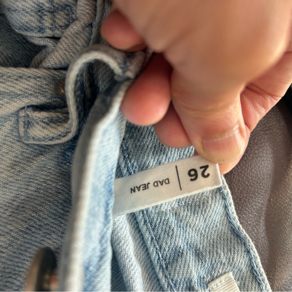 PacSun Dad Jeans Booty Rip Size 26 - Picture 5 of 8